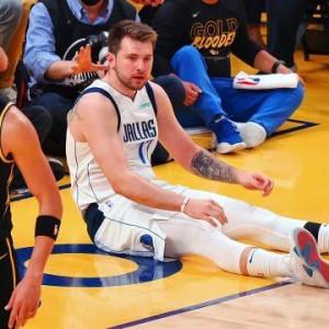 开云体育-巨星成长总会经历坎坷 失利或能成就更好的东契奇